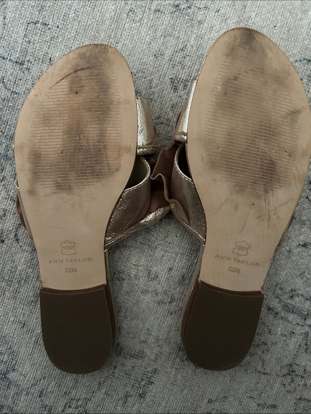 Ann Taylor Metallic Gold Ruffle Slide Mules - Picture 3 of 3
